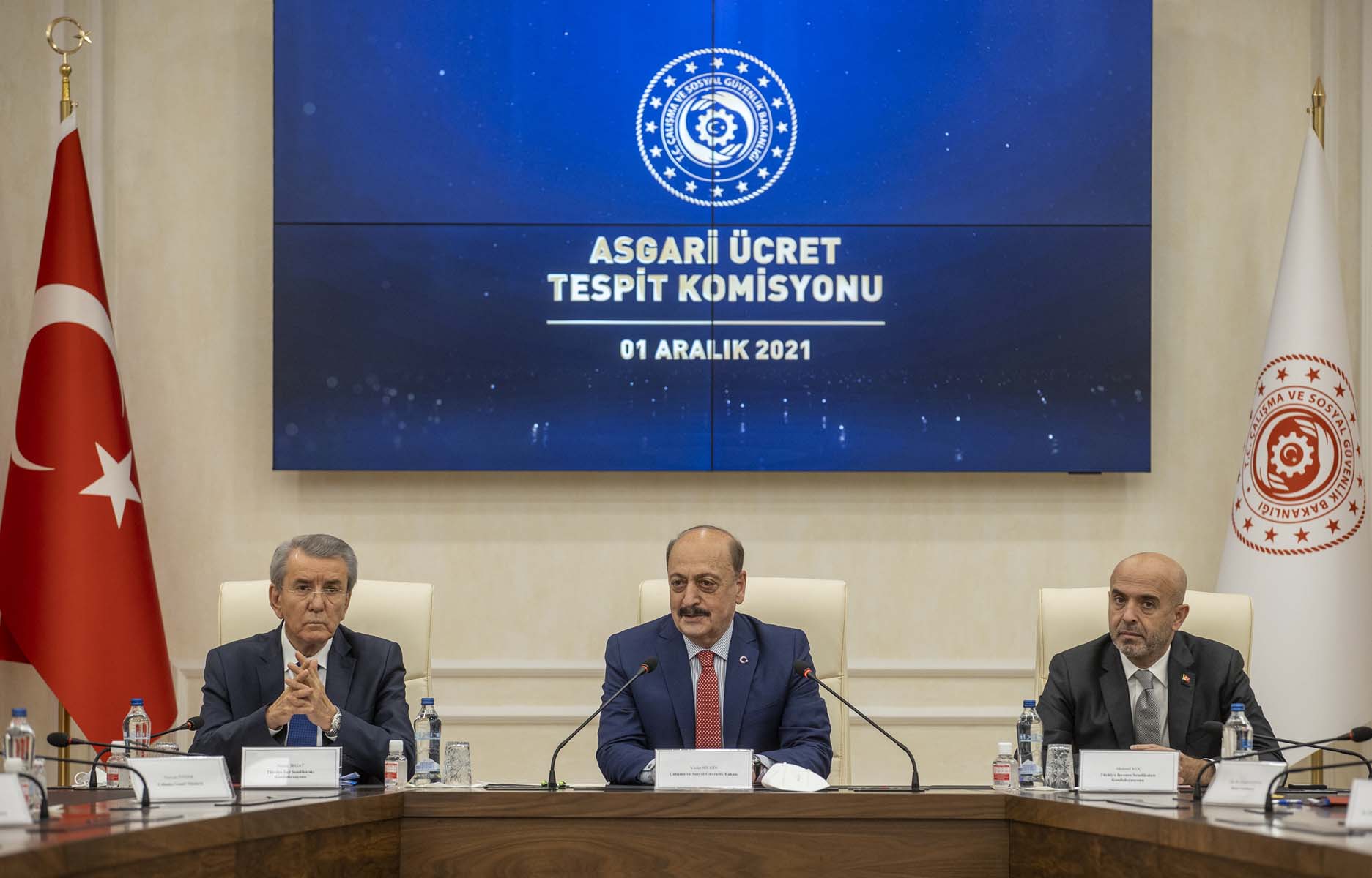 Milyonlar asgari ücret zammına odaklandı! Görüşmelerde ikinci toplantı TÜRK-İŞ ev sahipliğinde yapılacak