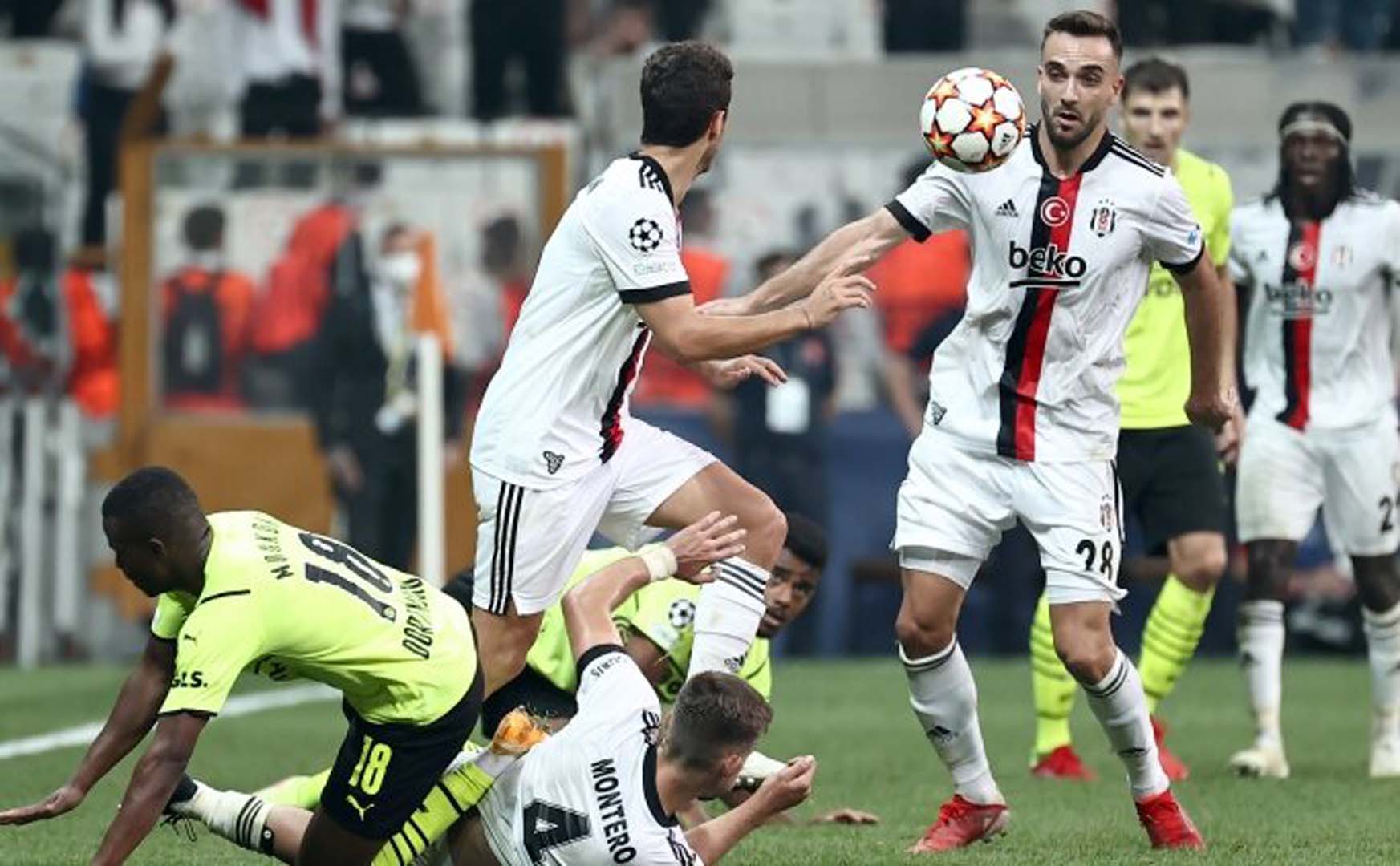 Beşiktaş'ta Kenan Karaman taraftarı çıldırttı! Sosyal medyada tepkiler çığ gibi büyüdü!