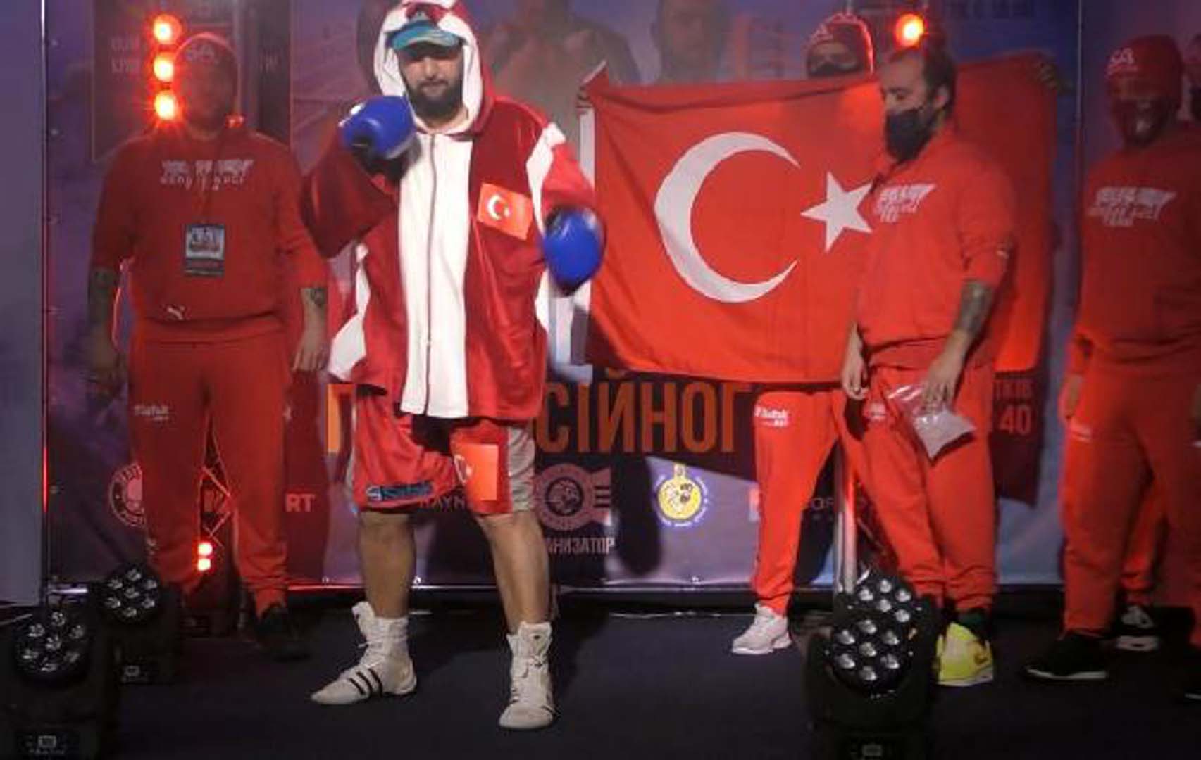 Mike Tyson'ı nakavt eden boksör Danny Williams, Serdar Avcı'nın karşısında duramadı!