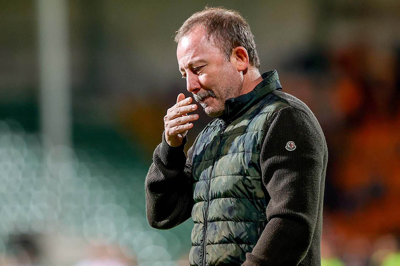 Beşiktaş'ta Sergen Yalçın dönemi sona erdi ! İstifasını yönetime sundu!