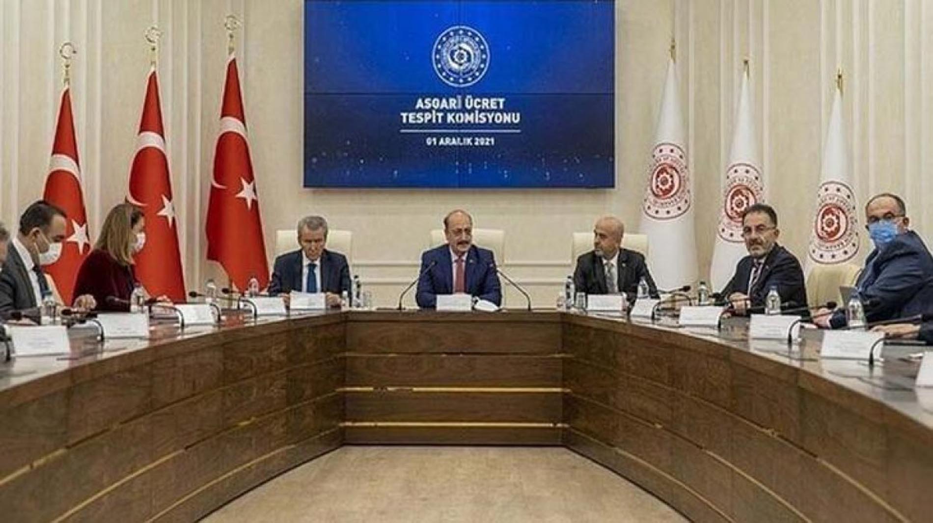 Asgari ücret pazarlığında üçüncü toplantı gerçekleşti! İşçi ve işverenler asgari ücret talebini açıkladı!