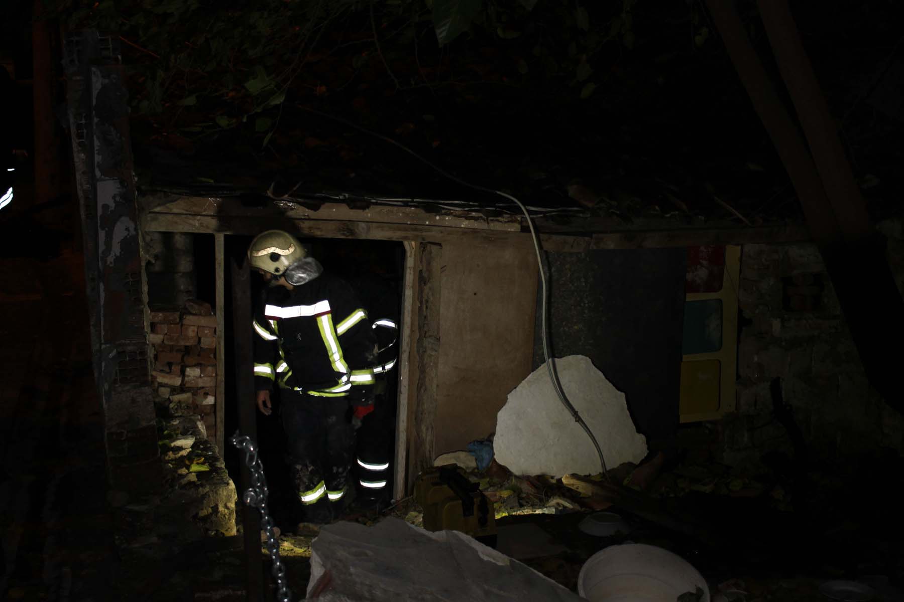 Aydın Kuşadası'nda feci olay! İki evsiz sığındıkları evde çıkan yangın sonucu hayatını kaybetti 