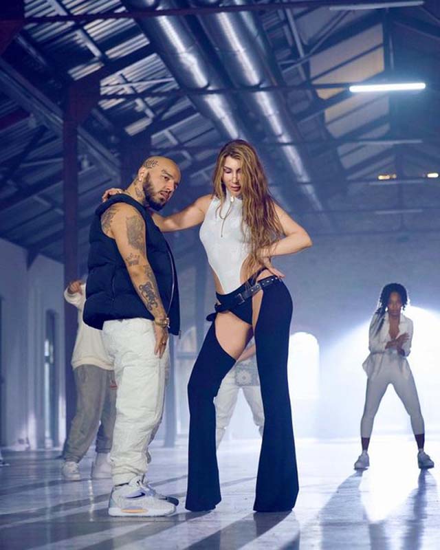 Hande Yener ve rapçi Tepki'nin şarkısı 'Olmazsan Olmaz' ortalığı kasıp kavurdu! Tepki'ye hayranlarından tepki yağdı!