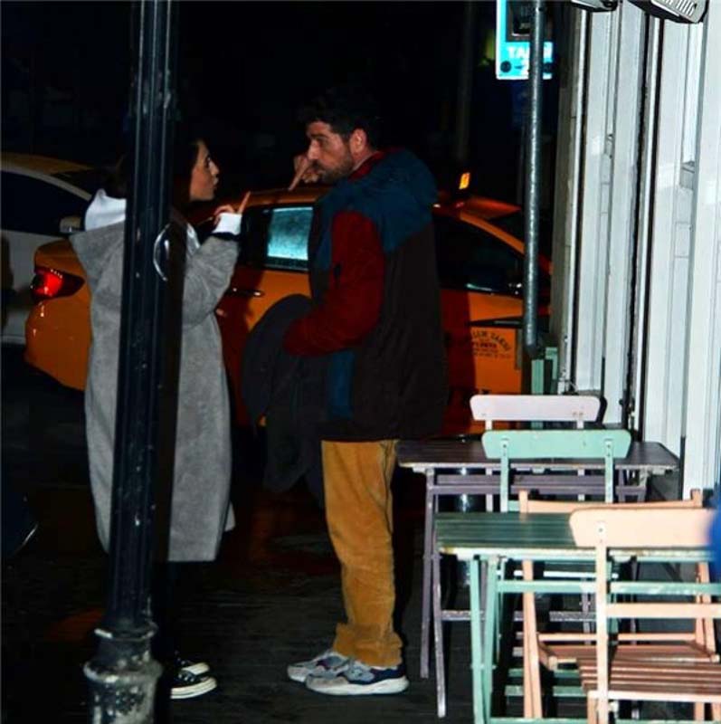 Issız Adam bekle beni Cemal Hünal'ın hayranıyla zor anları! Yolunu kesti! 