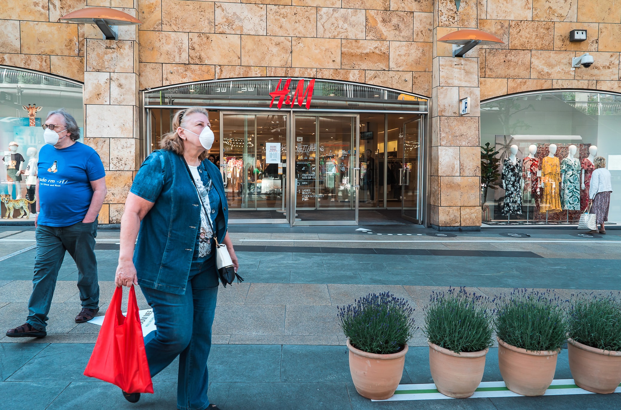 Maske takma zorunluluğu kalktı mı? Aşı olan maske takacak mı?