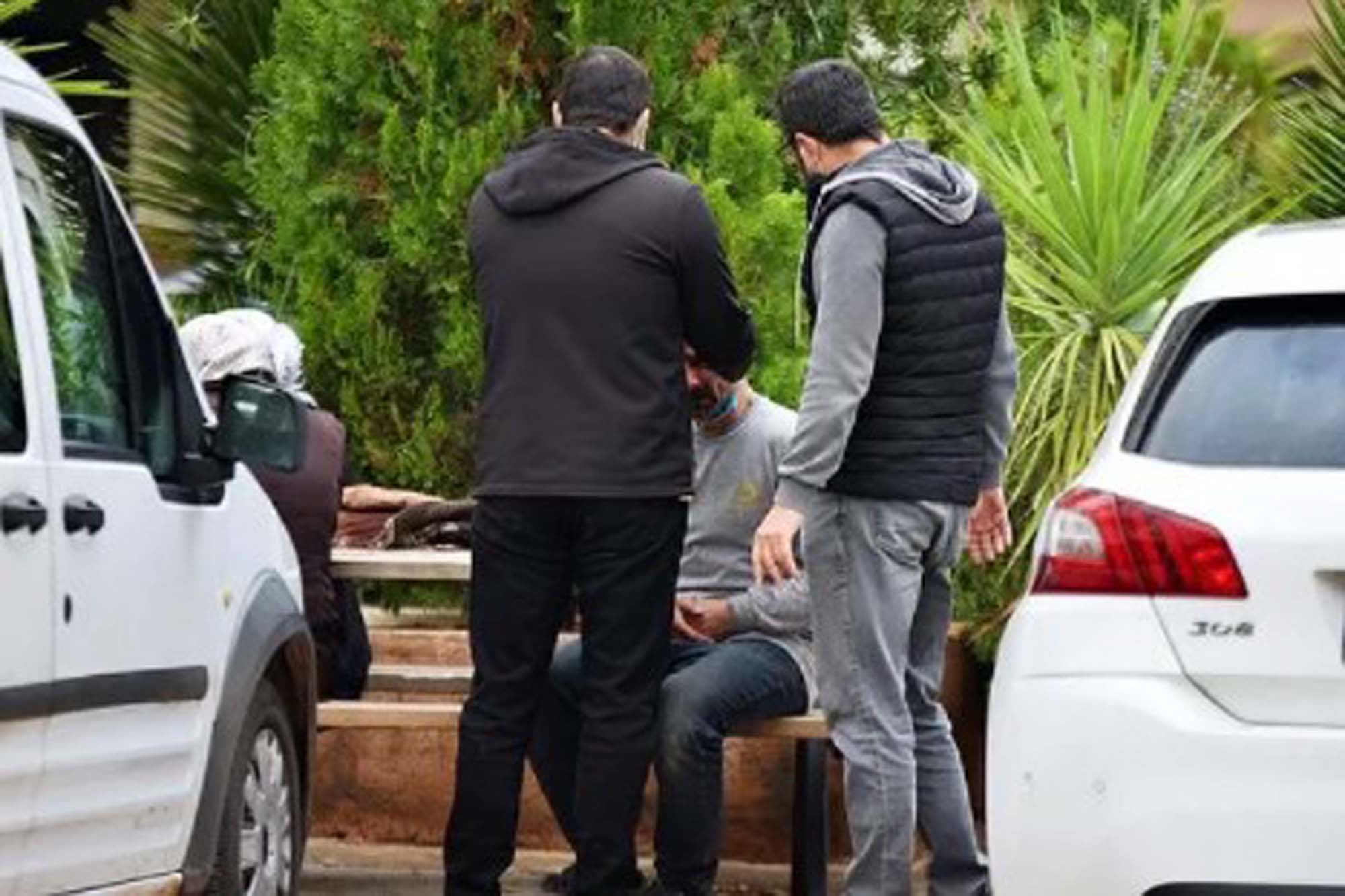 Tüyler ürperten koca cinayeti! Eşini öldürüp sabaha kadar başında bekledi, havanın aydınlanmasıyla birlikte teslim oldu!