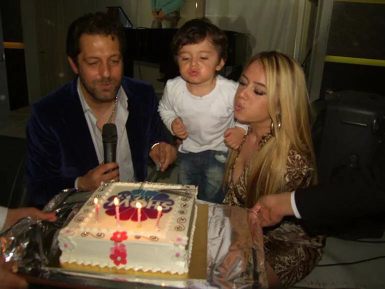 Bora Gencer 13 yıllık eşi Hülya Gencer'den tel celsede boşandı