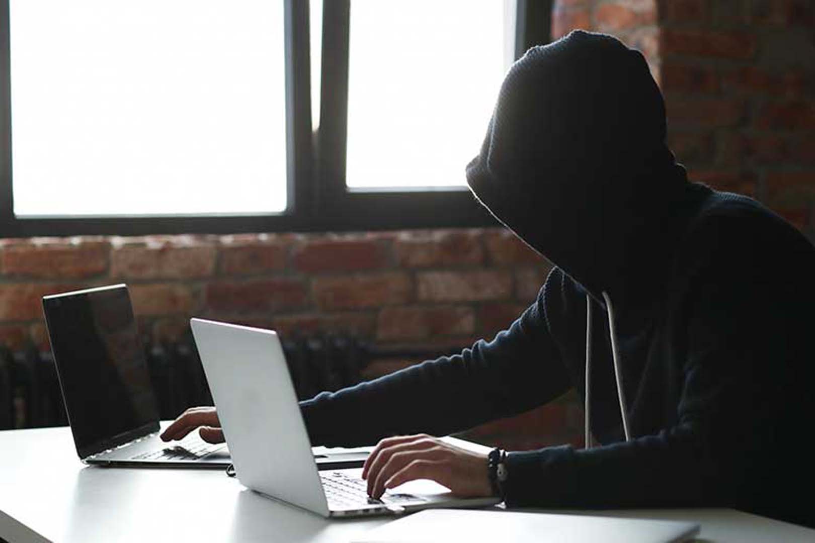 FETÖ'yü bahane ettiler, mühendis çifti soydular! Dolandırıcıların yöntemi pes dedirtti!