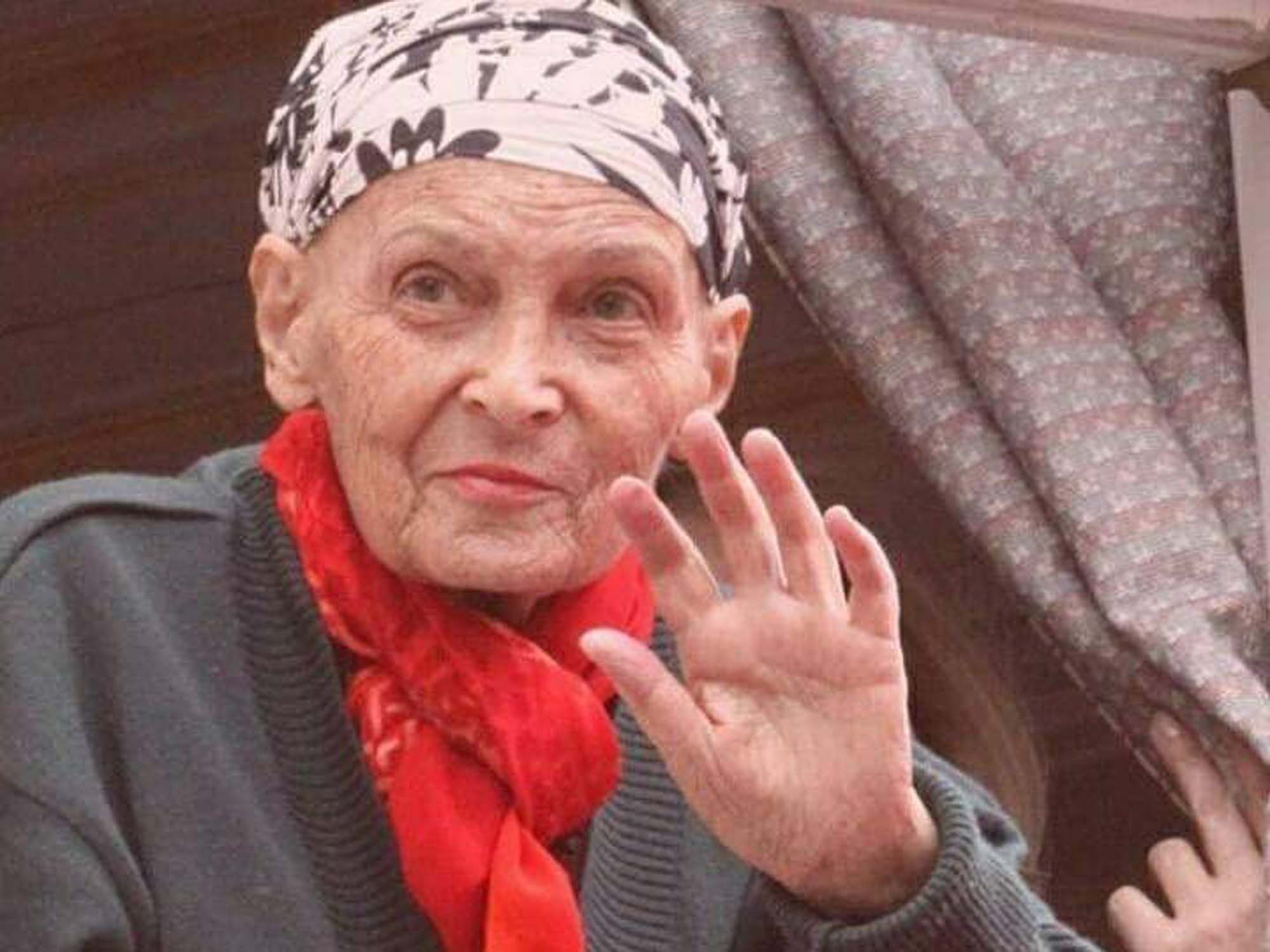 Türkan Saylan anma mesajları | Türkan Saylan sözleri, görselleri, doğum günü mesajları