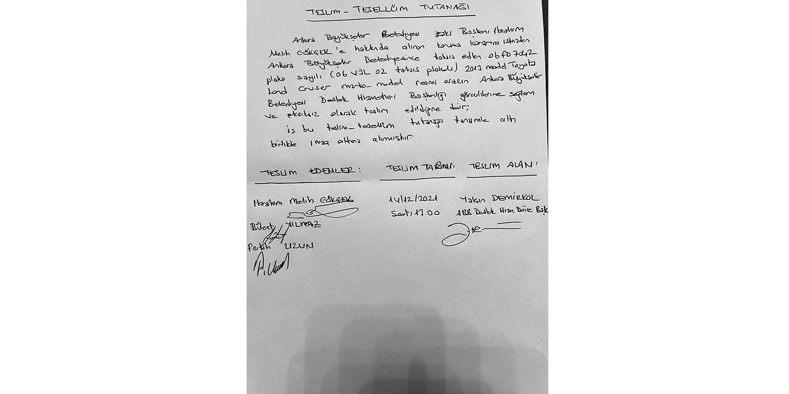 Kullandığı zırhlı aracı, belediyeye teslim eden Melih Gökçek, basın açıklamasına tepki gösterdi: Bu çapsızlarda utanma, sıkılma yok