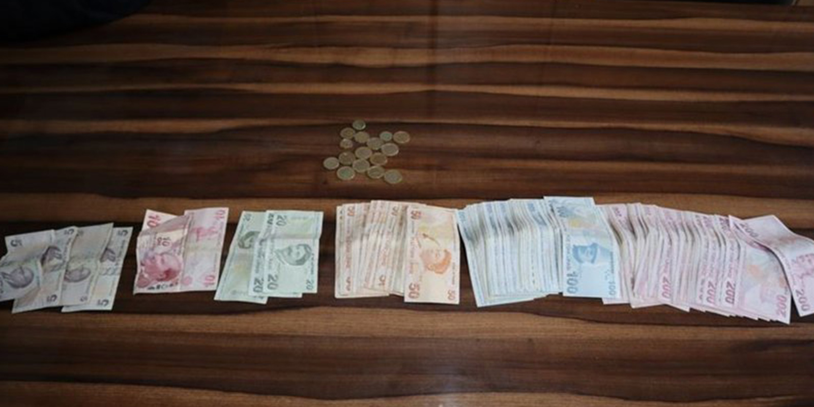 Bu kadarına da pes! Dilencinin üzerinden 11 bin 810 lira çıktı