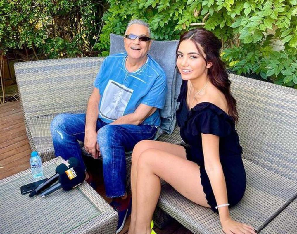 Cinsel taciz iddiasıyla suçlanan Mehmet Ali Erbil tekerlekli sandalyeyle ifade vermeye gitti! Ece Ronay'a suç attı! Sürekli dekolteli kıyafet giyerek beni...