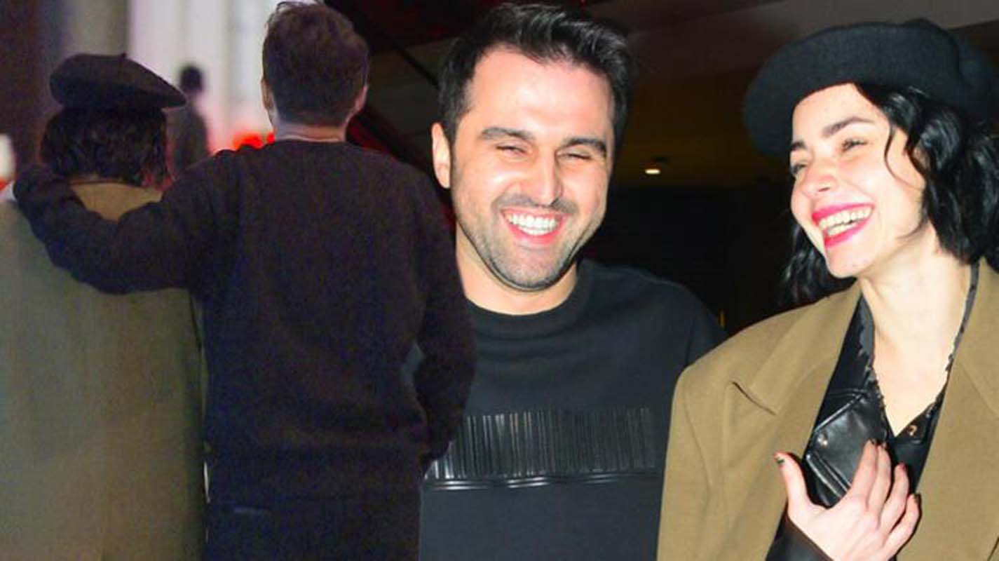 Aşk hayatında bir türlü yüzü gülmeyen Merve Boluğur yeni sevgilisi Erkan Şen ile yakalandı! Güzel bir akış var