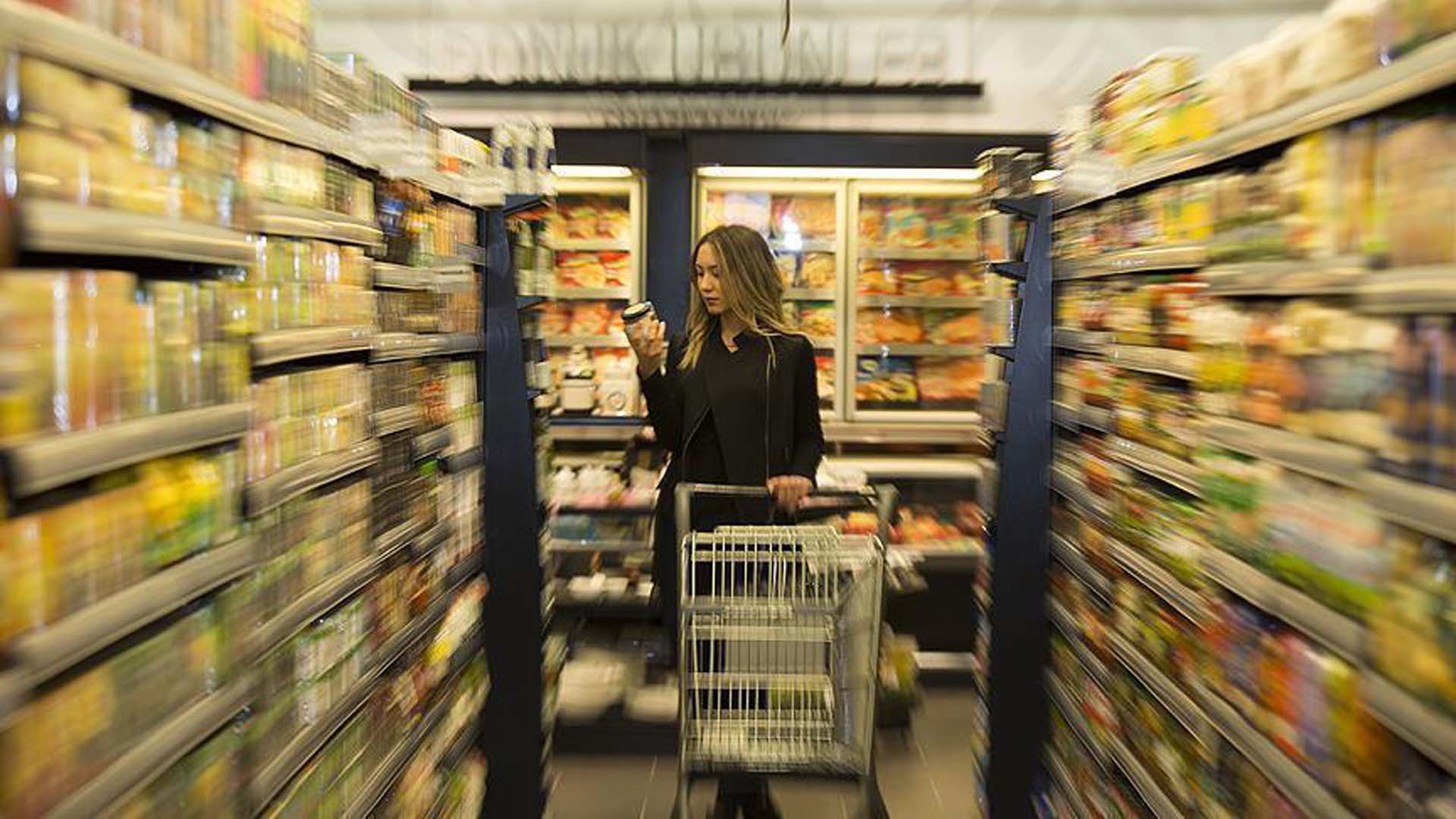 Dolar kuru düştü, gözler kuru bahane ederek ürünlerine zam yapanlarda! Jet hızıyla zam yapanlardan şimdi indirim bekliyoruz