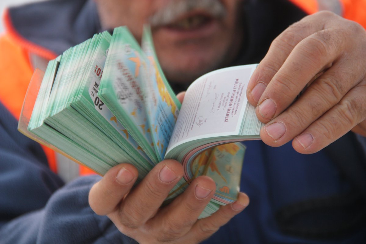 Milli Piyango yılbaşı tam liste 2022 | Milli piyango kazanan numaralar, sayılar neler?