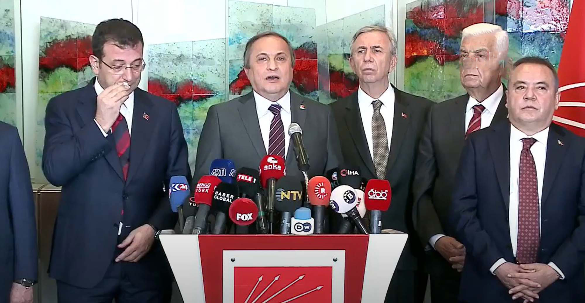 İmamoğlu, Süleyman Soylu'ya tek başına değil, arkasını toplayarak cevap verdi! Korktun mu İmamoğlu?