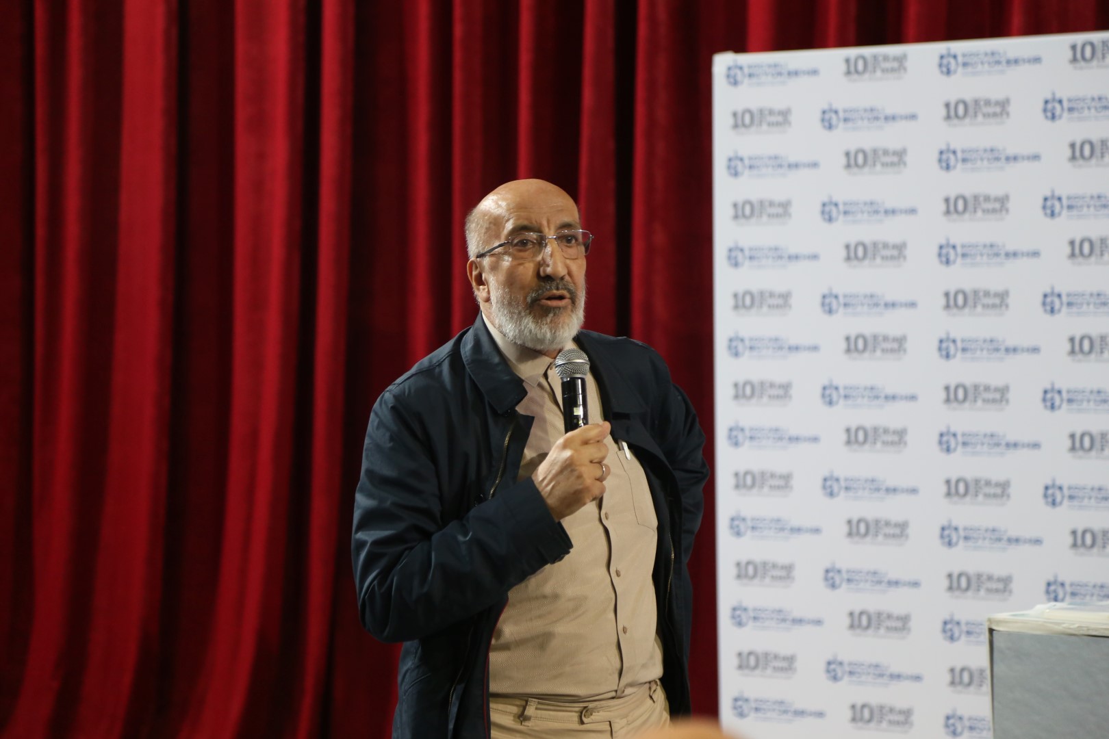 Abdurrahman Dilipak'tan, Cihad Kısa ve Dokuz Eylül Üniversitesine tepki! İlahiyatta bunlar oluyorsa, yazık!