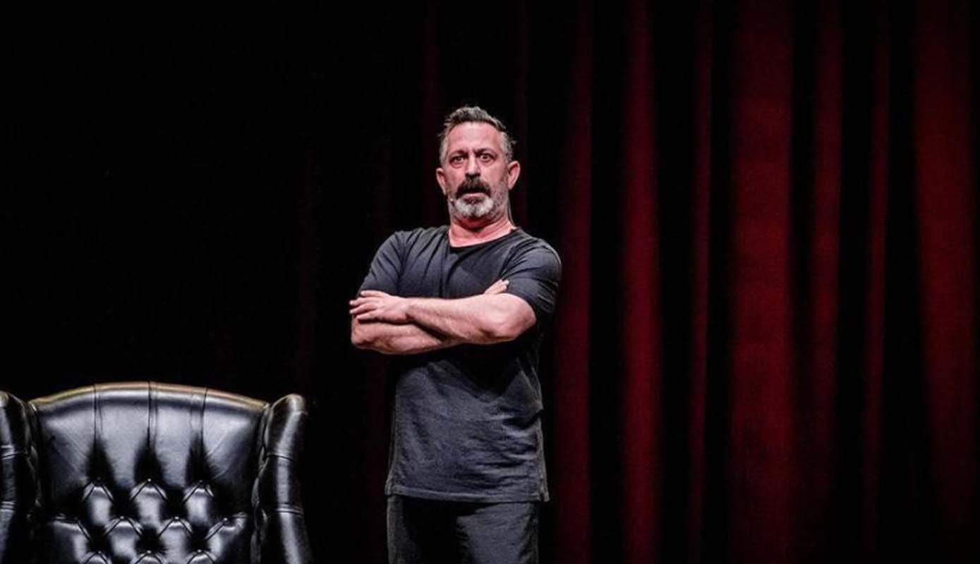 Cem Yılmaz'dan ince gönderme! Türklükten rahatsız olanlara verdiği cevapla sosyal medyayı salladı!