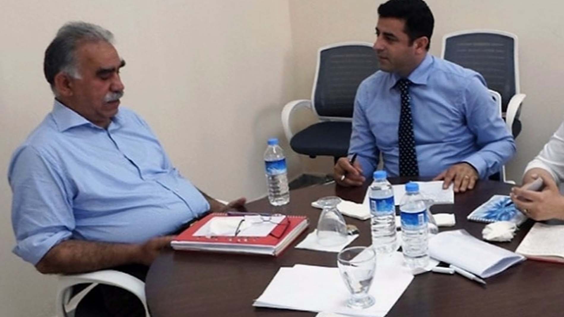 FOX TV'nin 'kanka'sı Selahattin Demirtaş, İsmail Küçükkaya'ya hapishaneden mesaj gönderdi! "Erken seçim isteyin!"