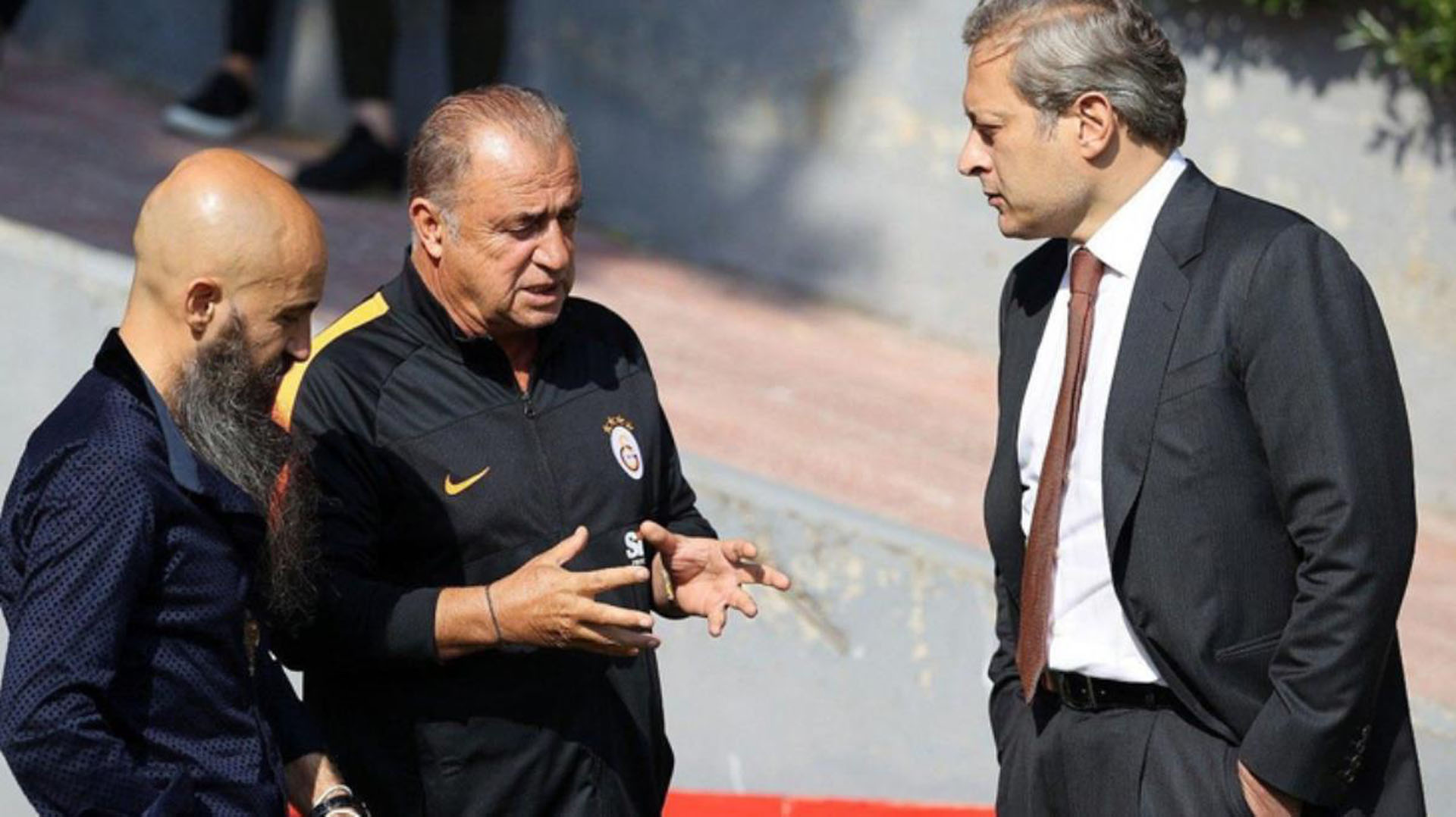 Cimbomda sular durulmuyor! Fatih Terim ile Burak Elmas arasında soğuk savaş! 