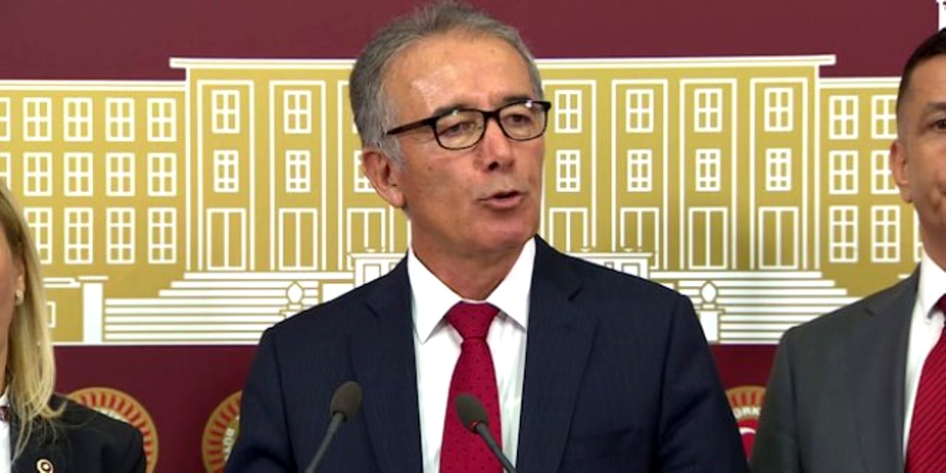 Ahat Andican kimdir? Kaç yaşında, nereli? Ahat Andican'ın biyografisi