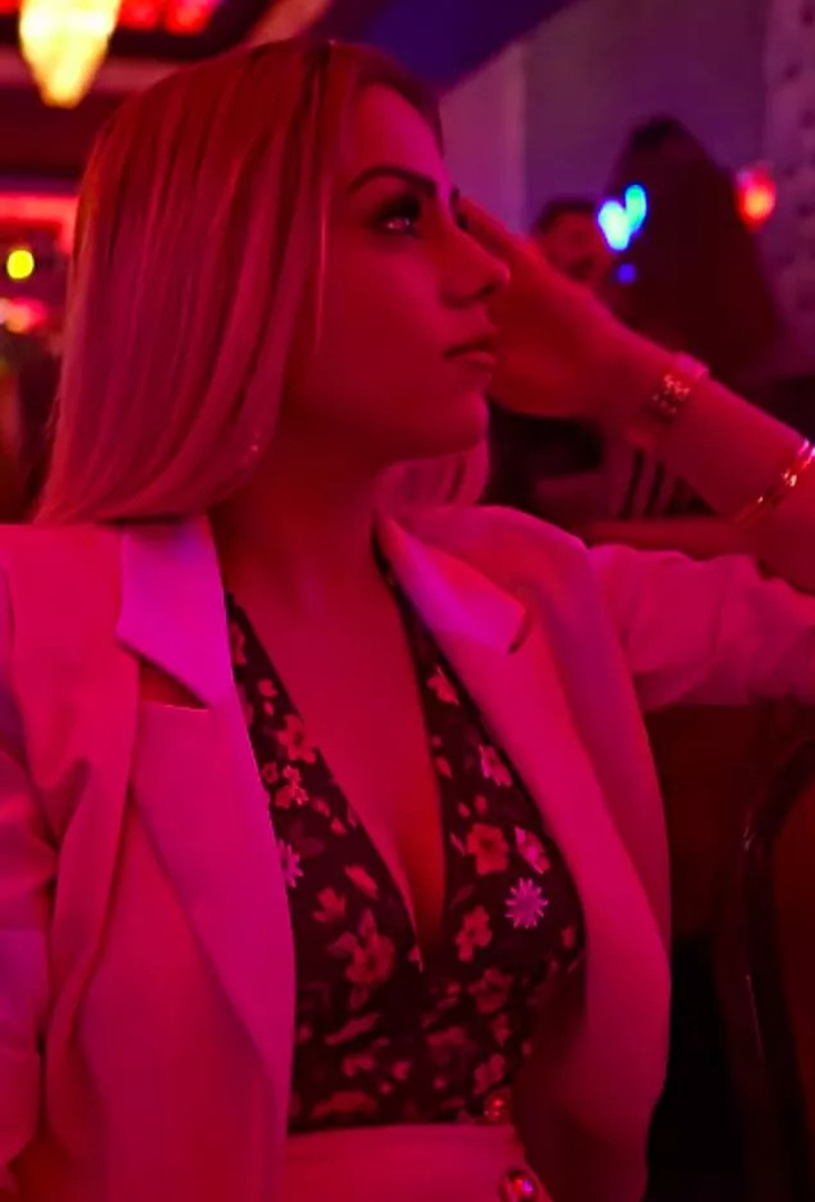 Hayat hikayesi yürek yaktı! El birliğiyle pavyonlara itilen Melis Algan, yaşadıklarını bir bir anlattı!