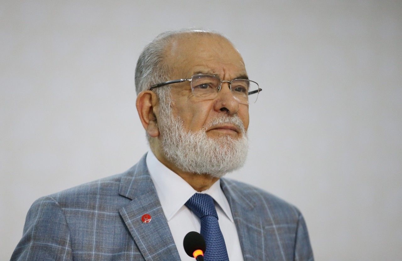 Son dakika! Temel Karamollaoğlu hastaneye kaldırıldı