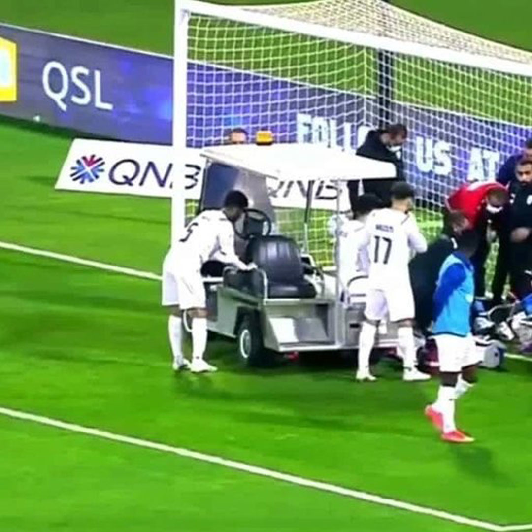 Futbol sahasında üzücü olay! Othman Coulibaly, onlarca kişinin önünde kalp krizi geçirdi!