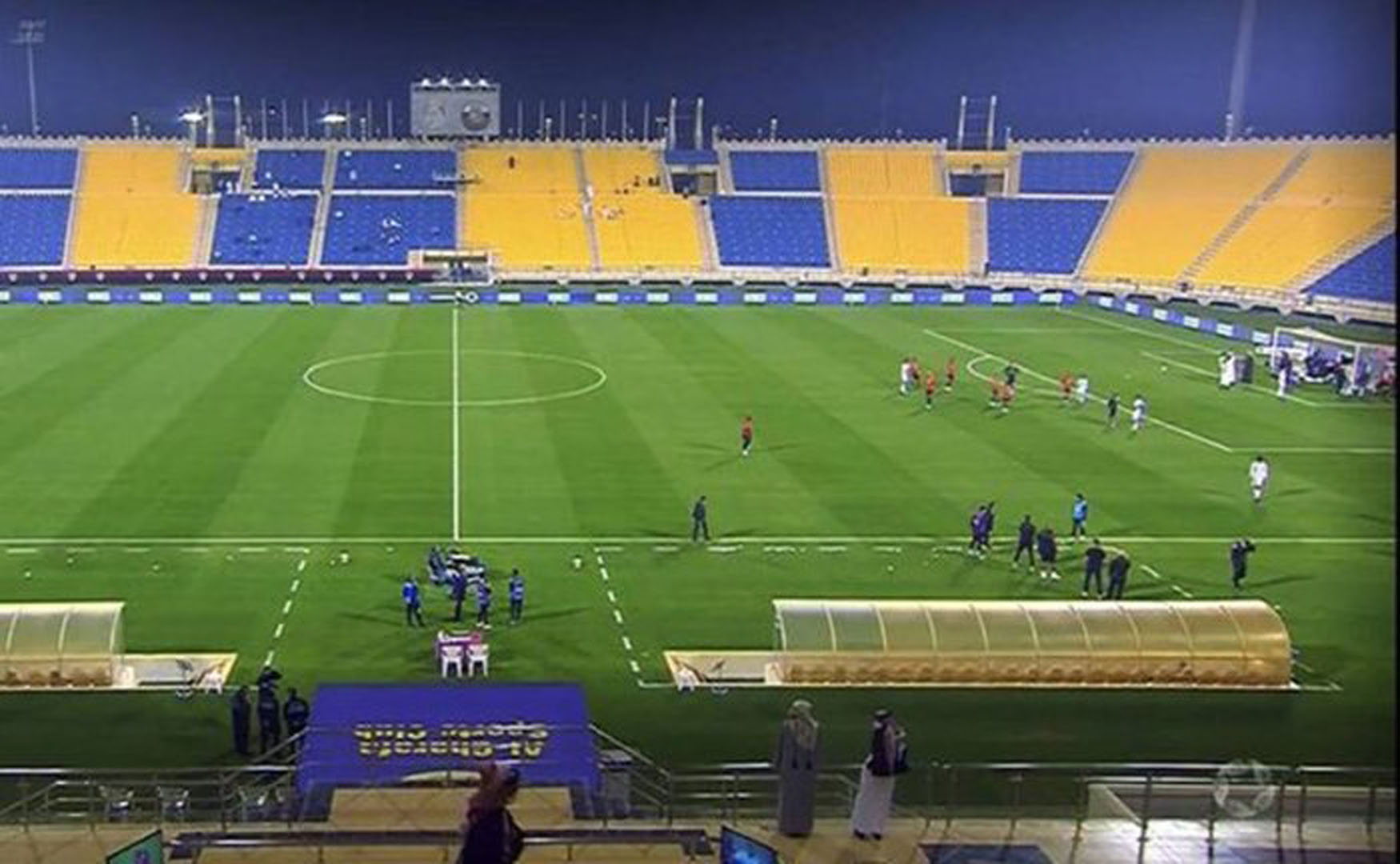 Futbol sahasında üzücü olay! Othman Coulibaly, onlarca kişinin önünde kalp krizi geçirdi!