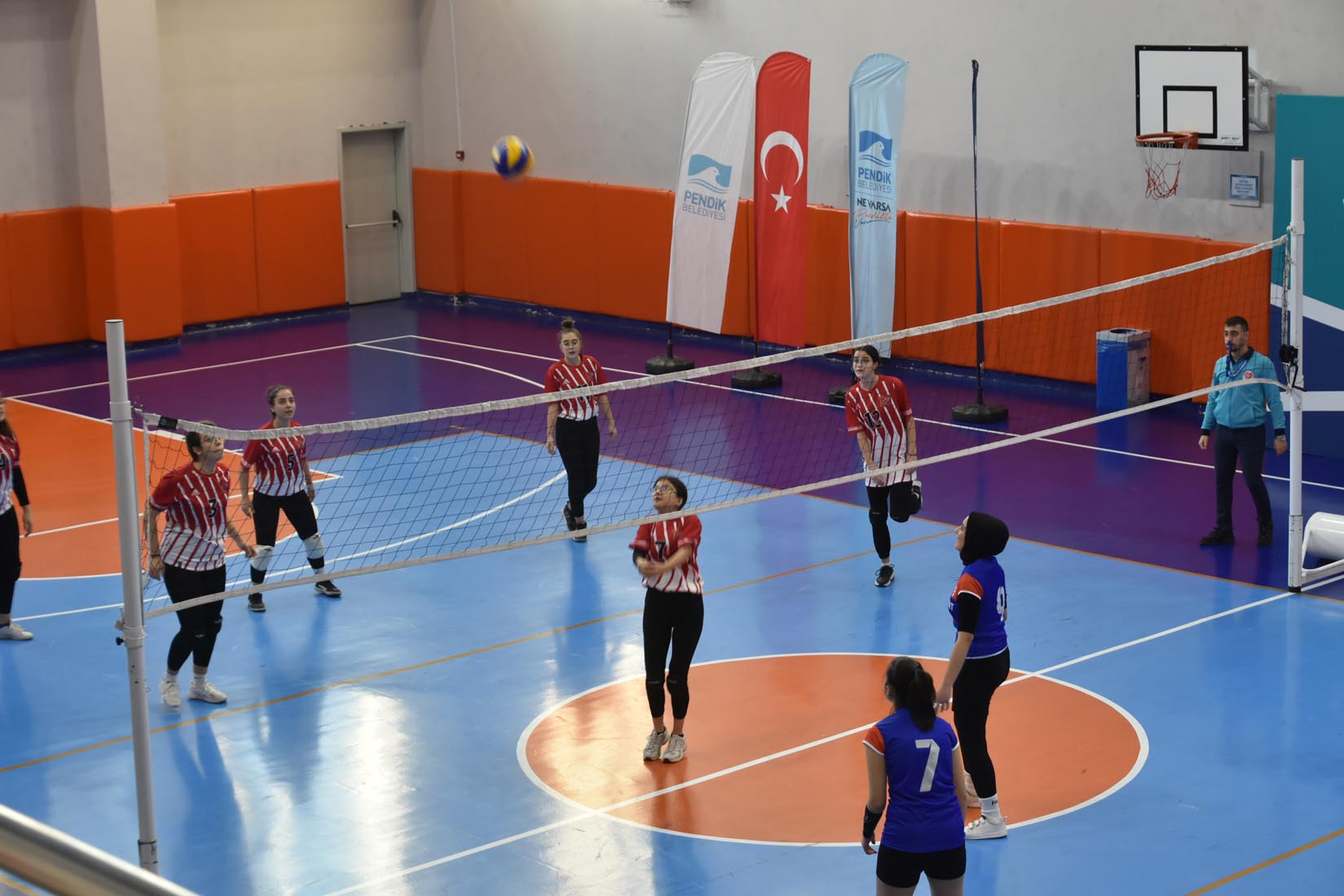 Pendik Okul Sporları voleybol müsabakaları başladı