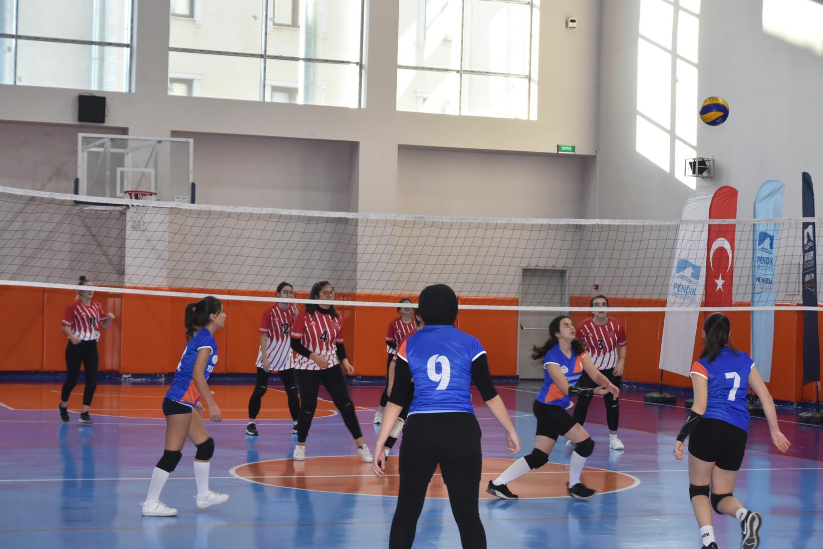 Pendik Okul Sporları voleybol müsabakaları başladı