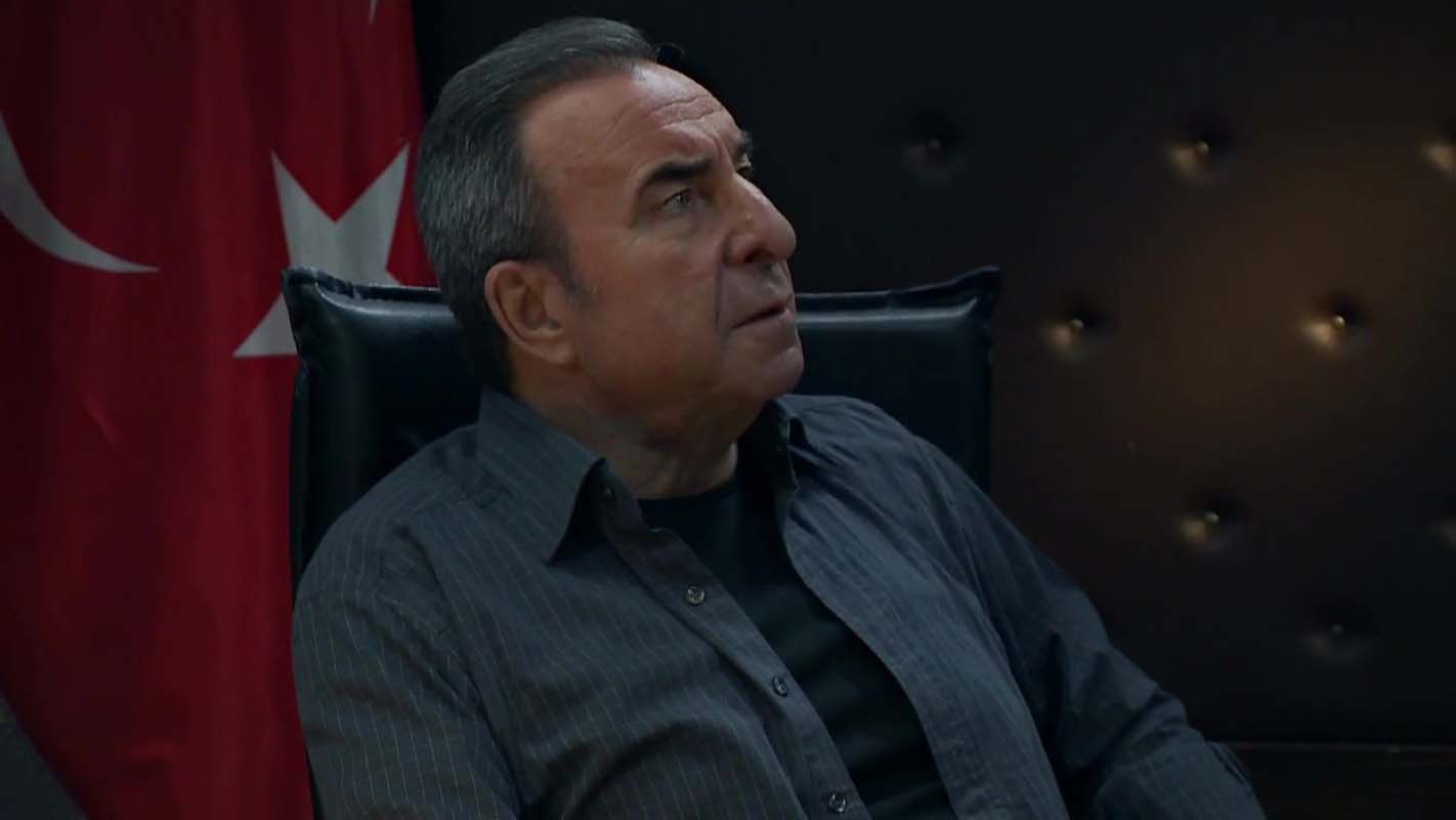 Arka Sokaklar Rıza Baba öldü mü? Zafer Ergin Arka Sokaklar dizisinden ayrıldı mı? Neden ayrıldı?