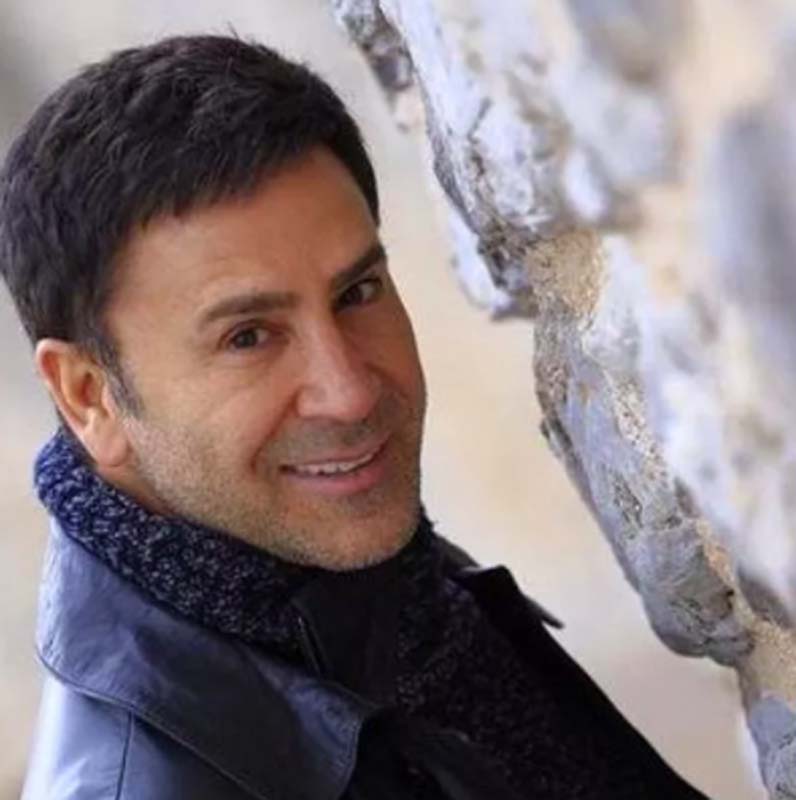 Nihat Doğan otel odasında fuhuş skandalı yaşadığı İzzet Yıldızhan'a destek çıkmadı! Adamın 10 tane karısı var