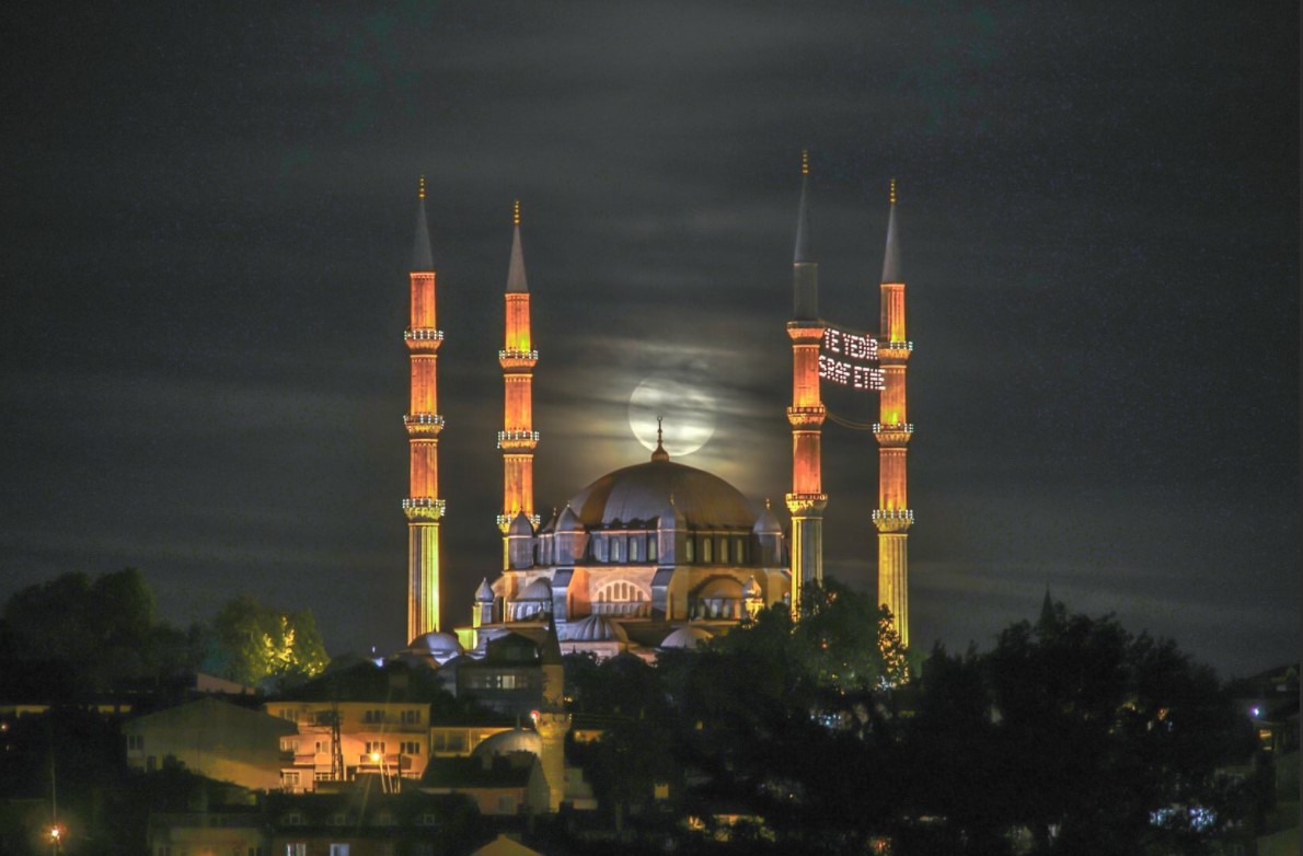 Regaib kandilinde kaç rekat namaz kılınır? | Regaib kandilinde kaç gün oruç tutulur?