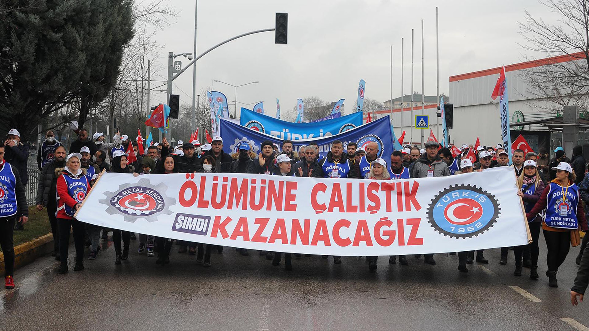 Türk Metal Sendikası ile MESS arasında anlaşma sağlandı! Zam oranı belli oldu!