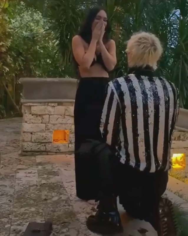 Aşkından eşini terk etmişti! Megan Fox ve Machine Gun Kelly evleniyor! Birbirimizin kanını içtik