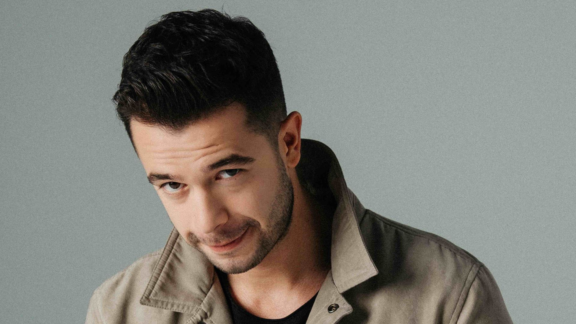 Çok Güzel Hareketler Bunlar Atakan kimdir? Atakan Çelik kimdir? Evli mi? Eşi kim?