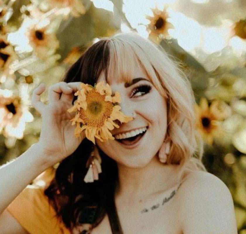 Yine OnlyFans yine akıllara zarar kazanç! 'Sıvı altın' dediği idrarını satıyor! Biri onunla dondurma yaptı