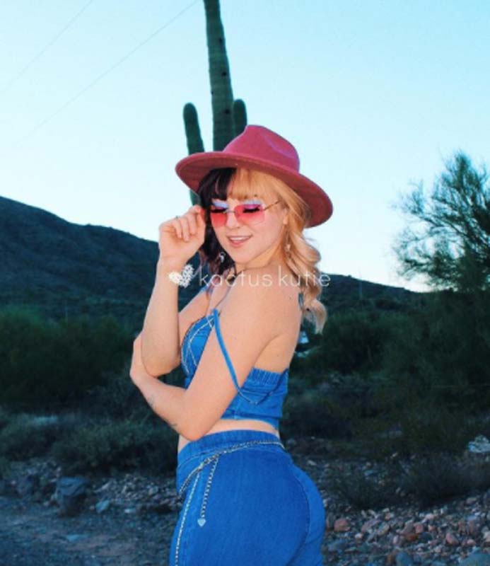 Yine OnlyFans yine akıllara zarar kazanç! 'Sıvı altın' dediği idrarını satıyor! Biri onunla dondurma yaptı