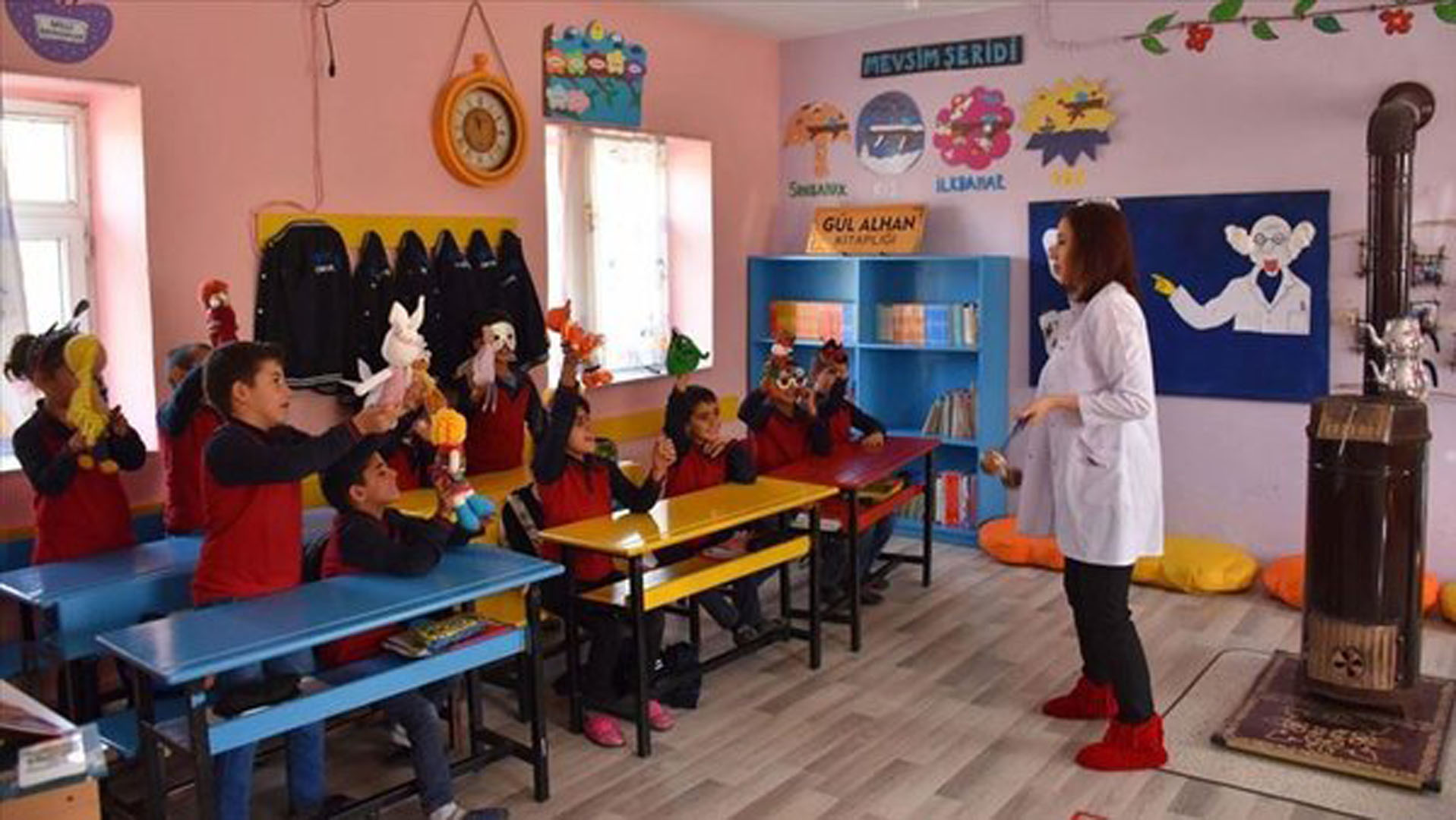 Okul bazlı öğretmen eğitimi başlıyor! Kıdem arttıkça maaş da artacak!