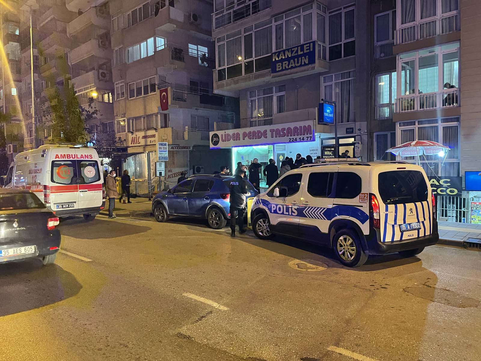 İzmir Karabağlar'da trans birey cinayeti: Günay Özyıldız ensesinden bıçaklanarak öldürüldü 