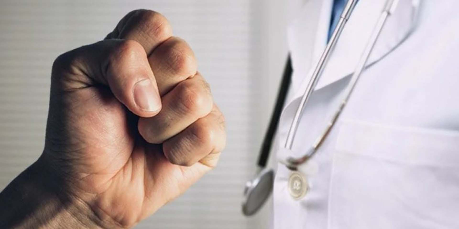 Çam ve Sakura Şehir Hastanesinde insanlık dışı olay! Hamile hemşireyi saçlarından sürükleyip yerde tekmelediler 