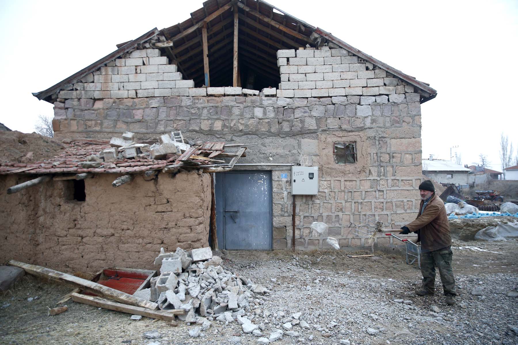 Son dakika | Kandilli Rasathanesi duyurdu: Kayseri'nin Sarıoğlu ilçesinde 4.9 büyüklüğünde deprem! İşte deprem sonra fotoğraflar... 