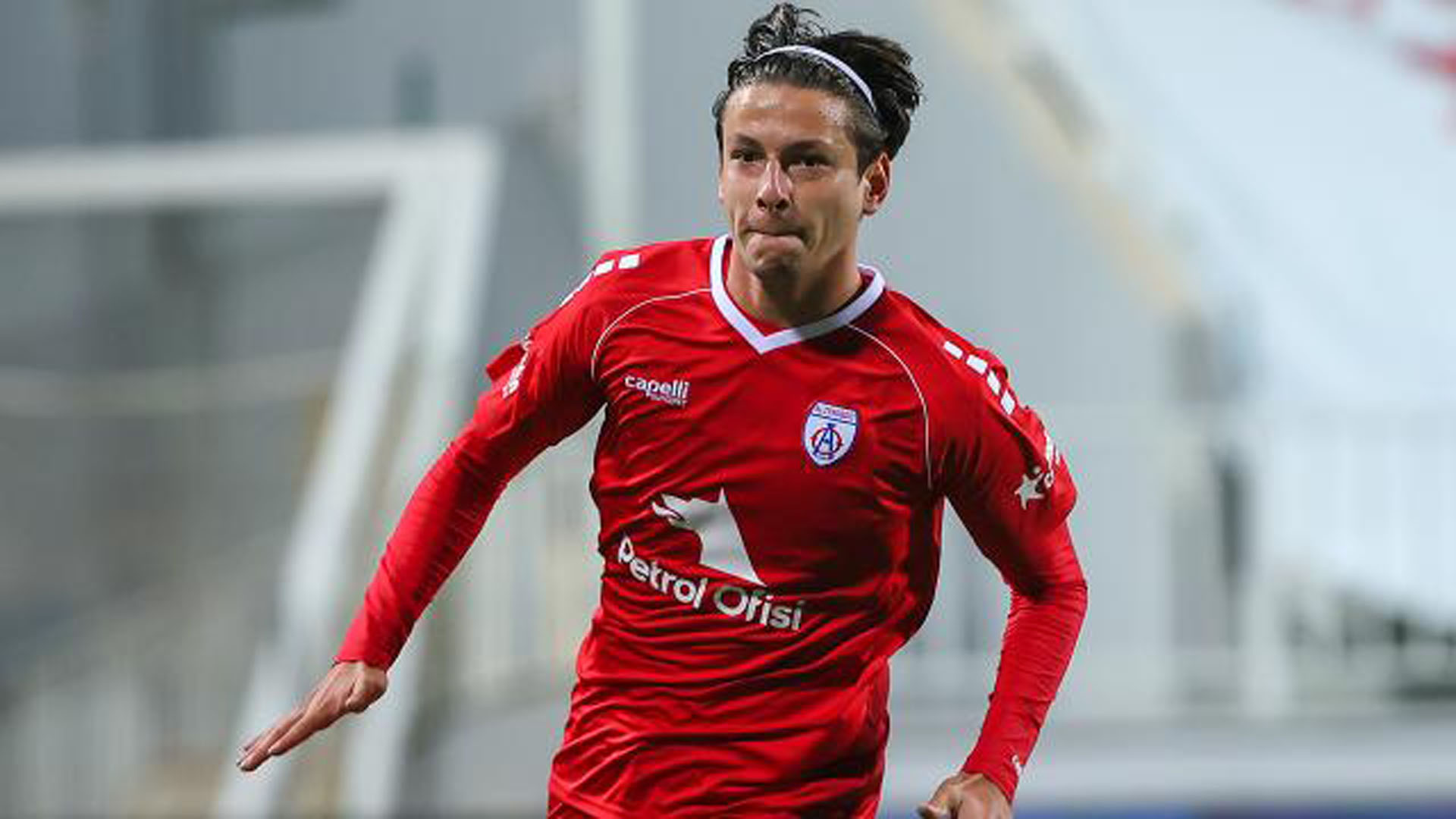 Trabzonspor'un transfer etmek istediği Enis Destan kimdir, nereli, kaç yaşında? Enis Destan hangi takımlarda oynadı?