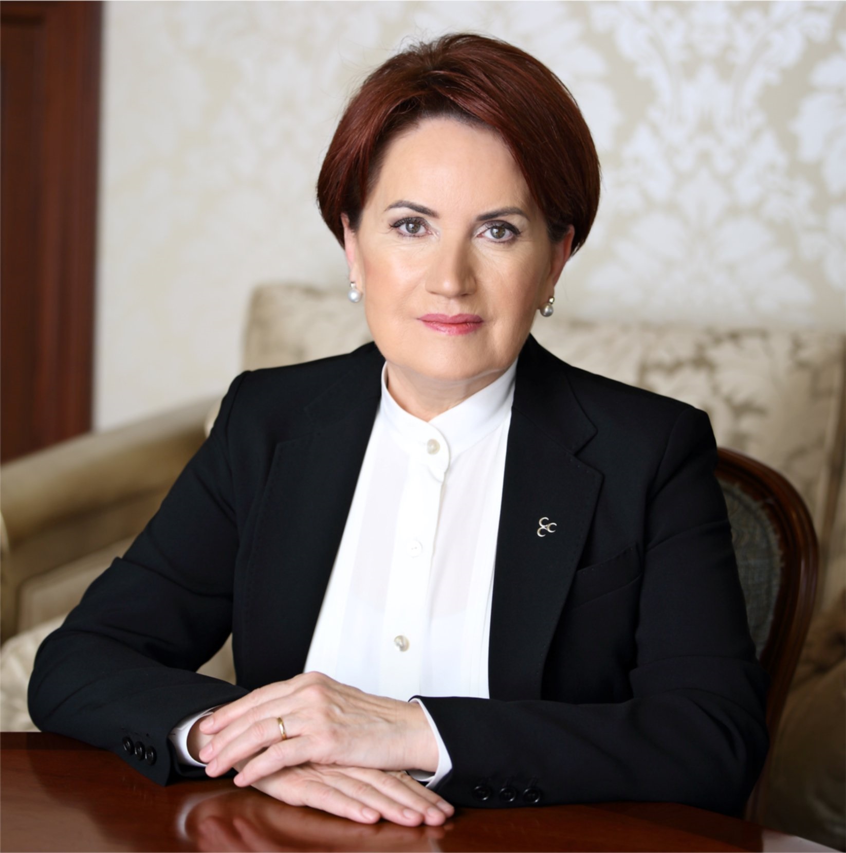 Son dakika | AK Partili Ömer Çelik'ten Meral Akşener'e sert tepki: Cumhurbaşkanımıza saldırması ise siyasi iftiradan başka bir şey değildir