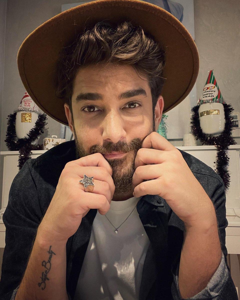 Orjinalinden çok daha iyi! Enis Arıkan'la Selin Şekerci'nin viral olan Hadise videosu herkesi güldürdü