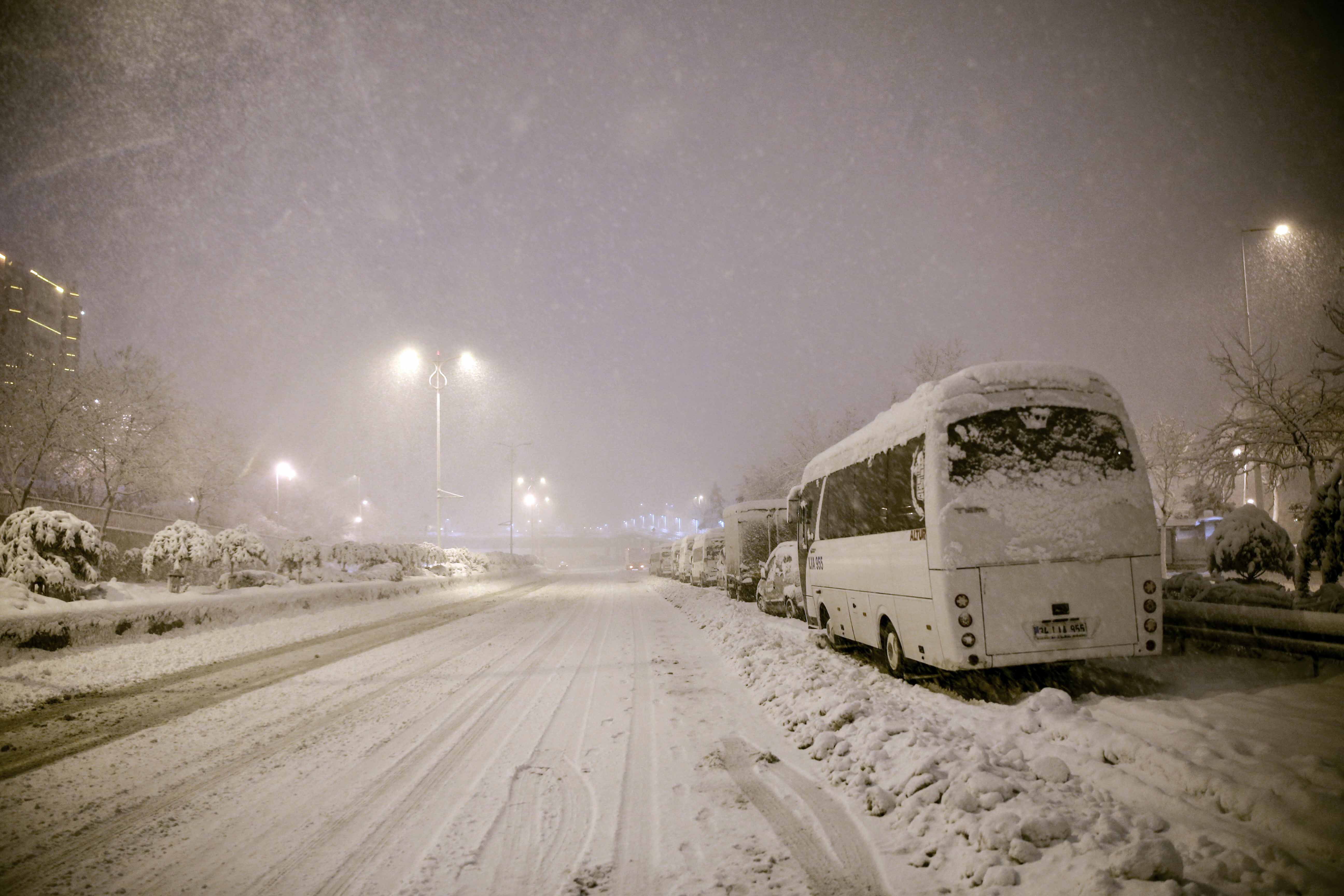 İstanbul'da yollar kapandı mı? Hangi yollar kapalı? İstanbul'da trafiğe kapalı yollar