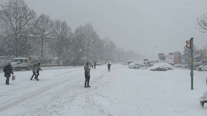 25 Ocak Salı günü tatil mi? İstanbul'da kar tatili mi var? 25 Ocak Salı kar tatili kimlere var?