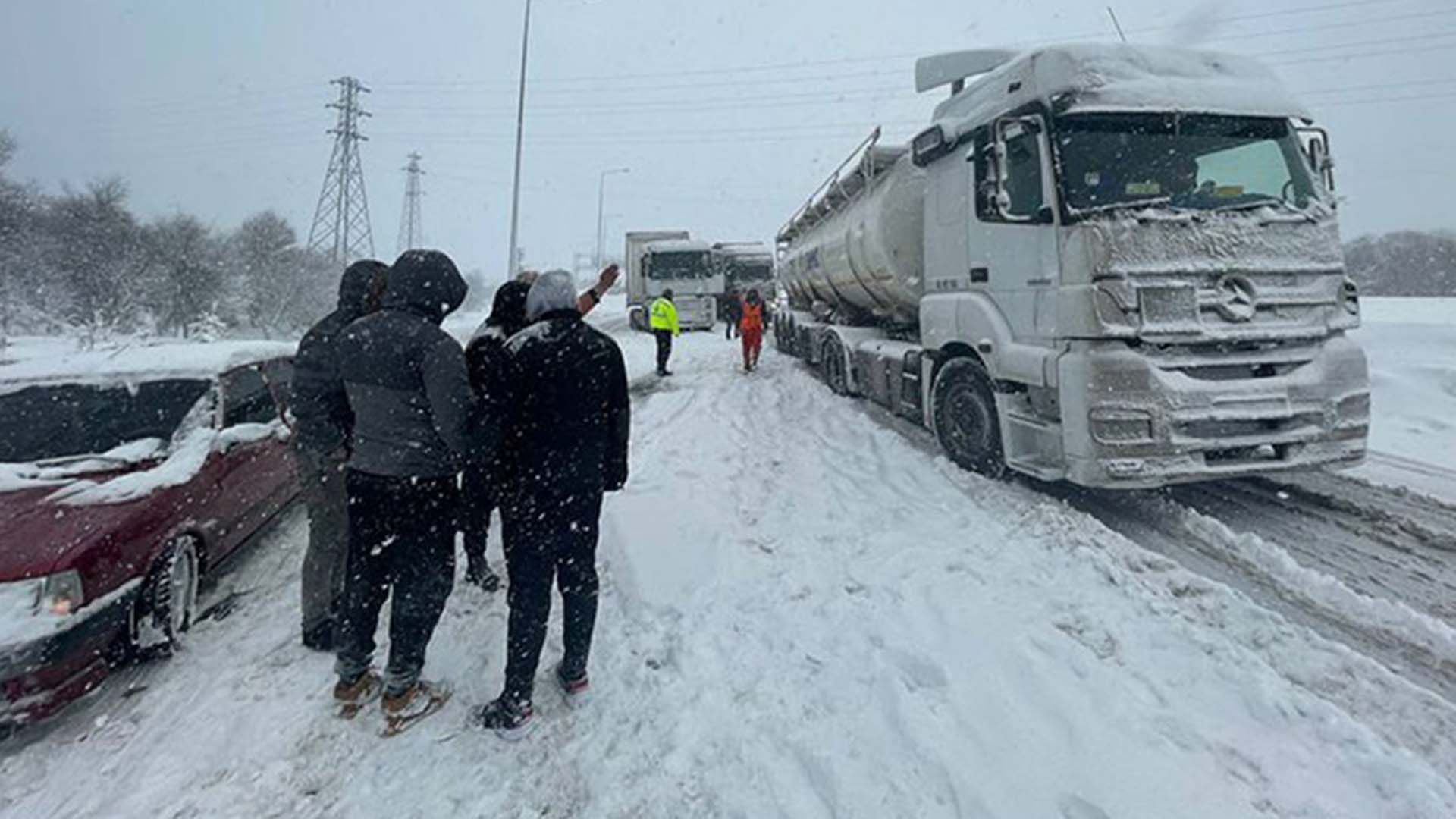 24 Ocak 2022 Karayolları trafiğe kapalı yollar | Hangi yollar trafiğe kapandı, hangi yollar kapalı?