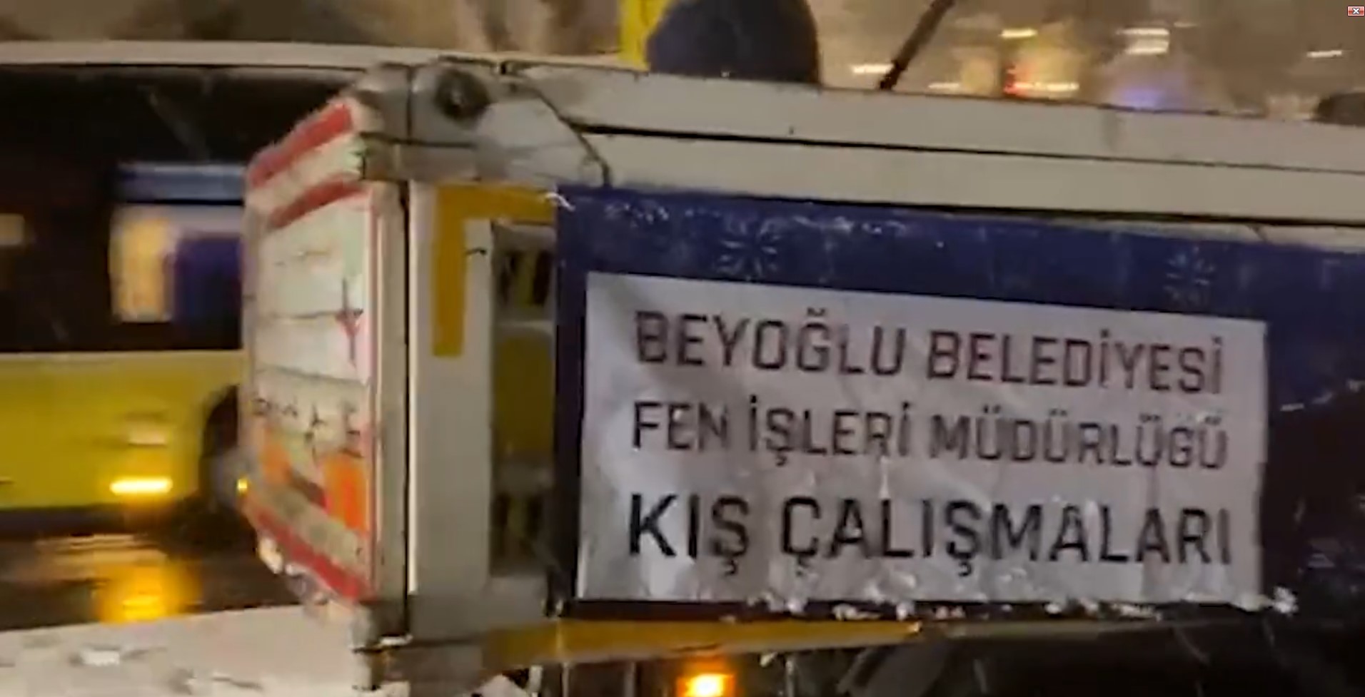Beyoğlu Belediye Başkanı Ali Haydar Yıldız, İBB'ye sitem etti: Beklenen kar geldi, beklenen İBB gelemedi 